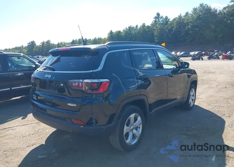 2019 Jeep Compass Latitude 4X4 z USA, uszkodzony, nr VIN 3C4NJDBB0KT850807
